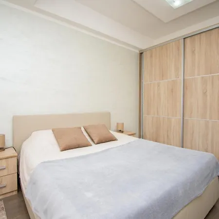 Maxim Compass Podgoriçe