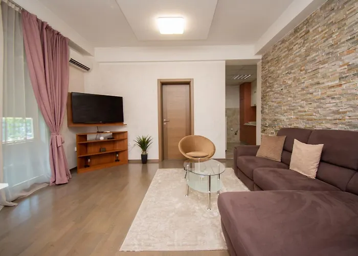 Maxim Compass Podgorica